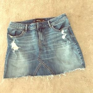 Hollister denim skirt size 3